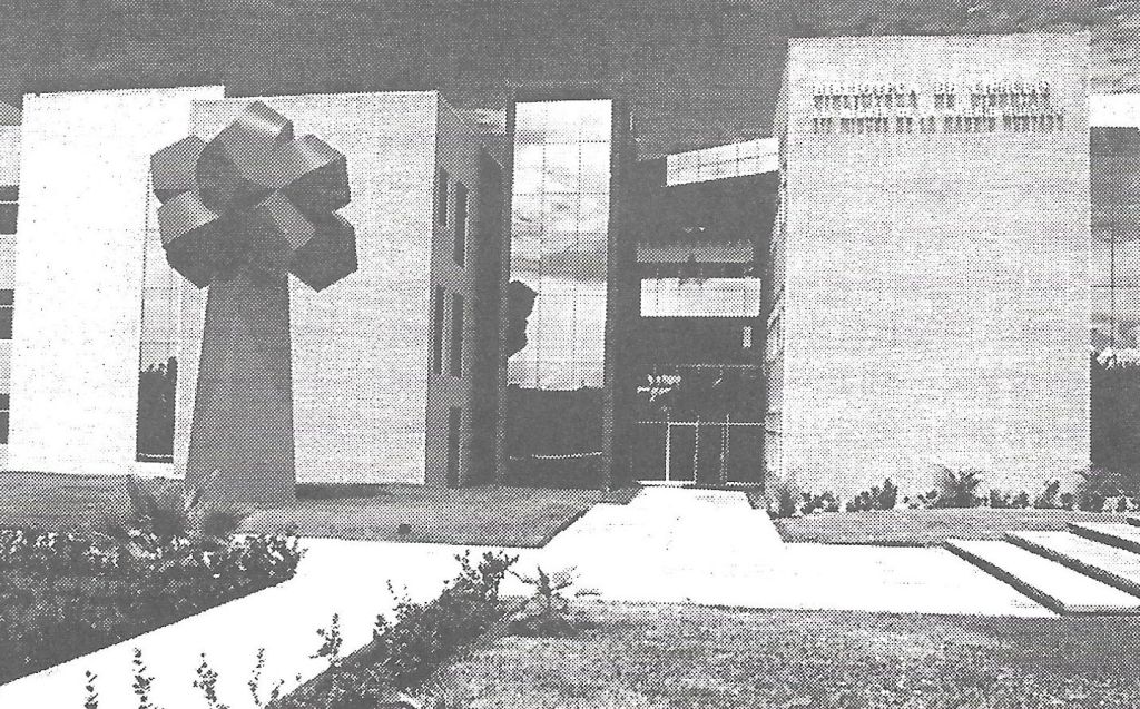 Exterior del edificio de la Biblioteca de Ciencias de la Universidad de Colima, México
