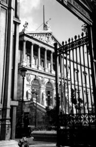 Fachada de la Biblioteca Nacional de España