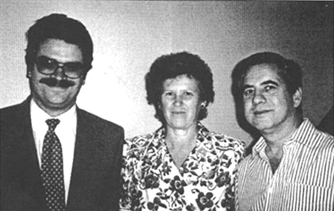 Isidro F. Aguillo Caño y Rosa de la Viesca Espinosa de los Monteros (técnico y directora del Cindoc), y José García-Sicilia Montero (CSi)