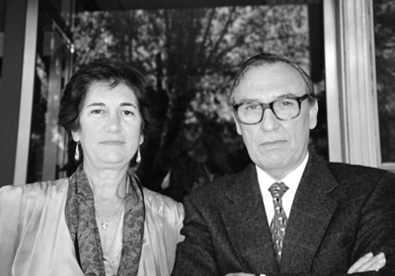 Isabel Gómez Caridad, coordinadora del Comité de Redacción, y José Ramón Pérez Álvarez-Ossorio, director del la REDC y del Cindoc.