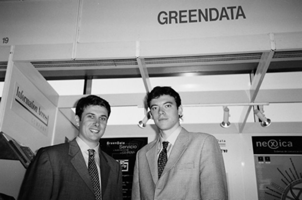 Jorge Albalate Tartera, director general, y Hugo Agud Andreu, director técnico. Stand de Greendata en Expodoc'97